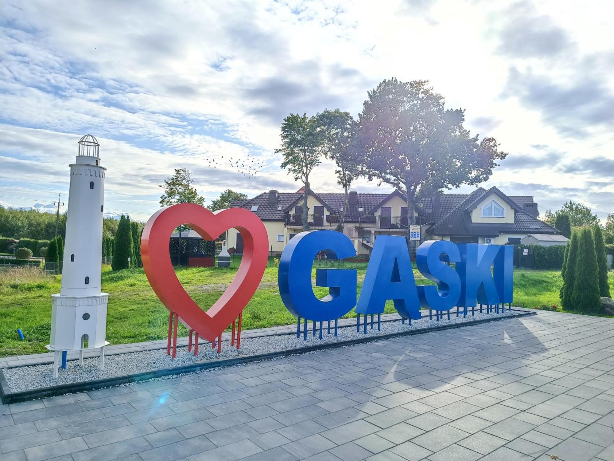 Zalotna Mewa Gaski Bagian luar foto